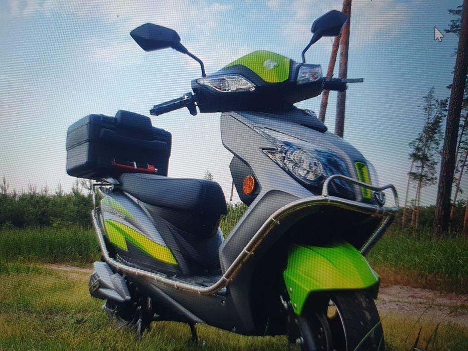 Єлектроскутер  TAILG на  100 км LiFePo4  2 часа зарядка