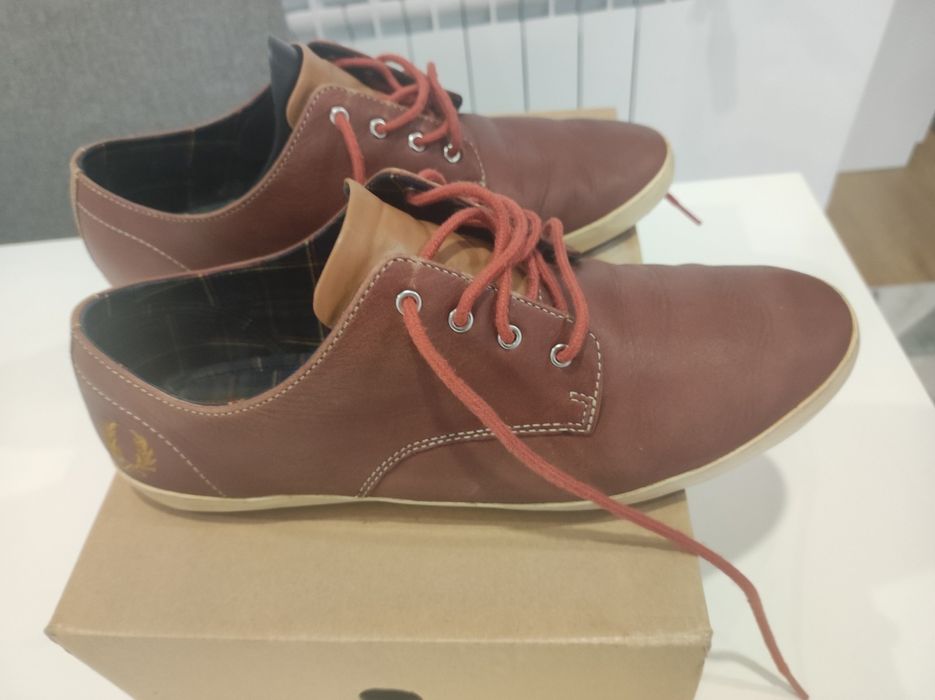 Sapatilhas Fred Perry "Foxx Oily Leather" cor chocolate