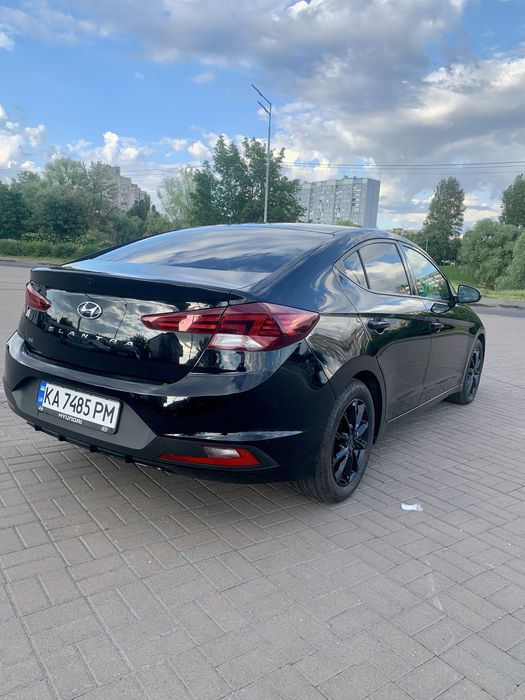 Hyndai Elantra 2019