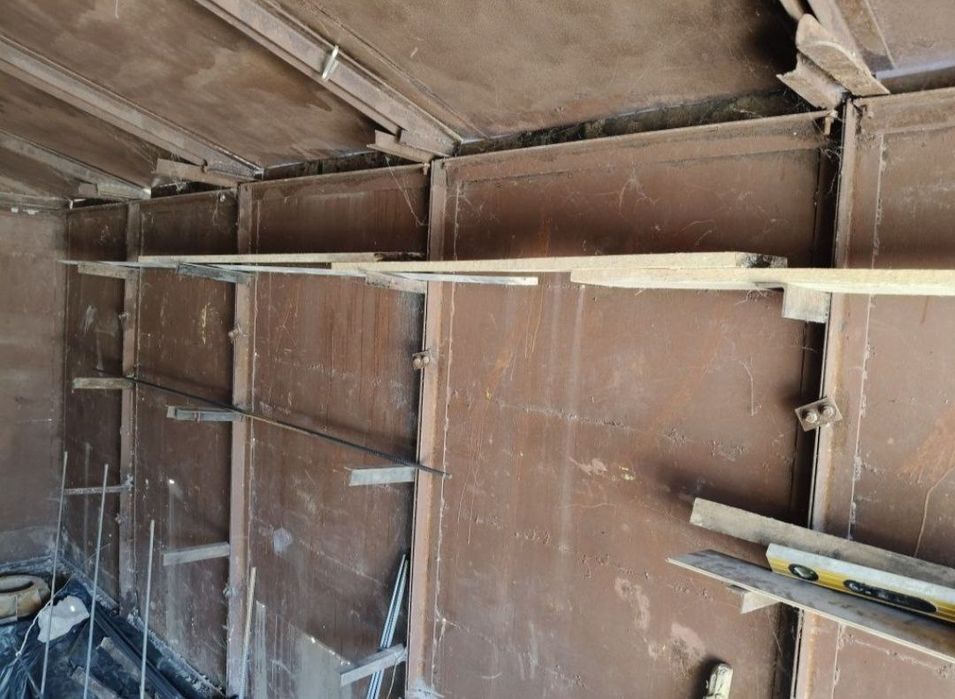 Отдам  большой гараж,коробка. Гараж разбирается/перевозится по частям.