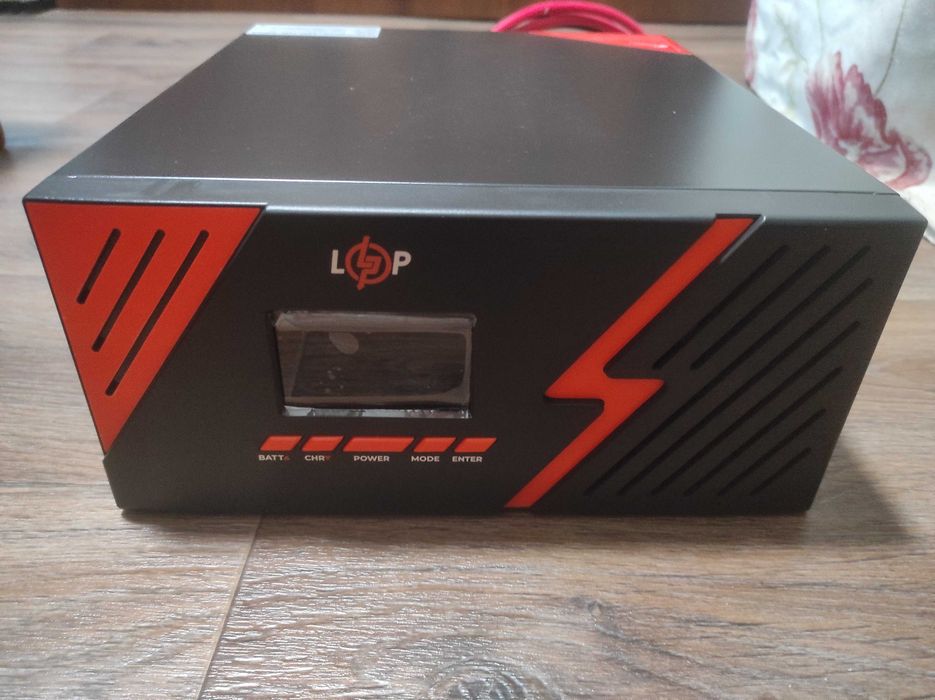 ДБЖ LogicPower LPM-PSW-1500VA 12V(1050Вт) Black з правильною синусоїдою