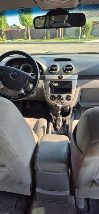 авто Chevrolet Lacetti  2008
