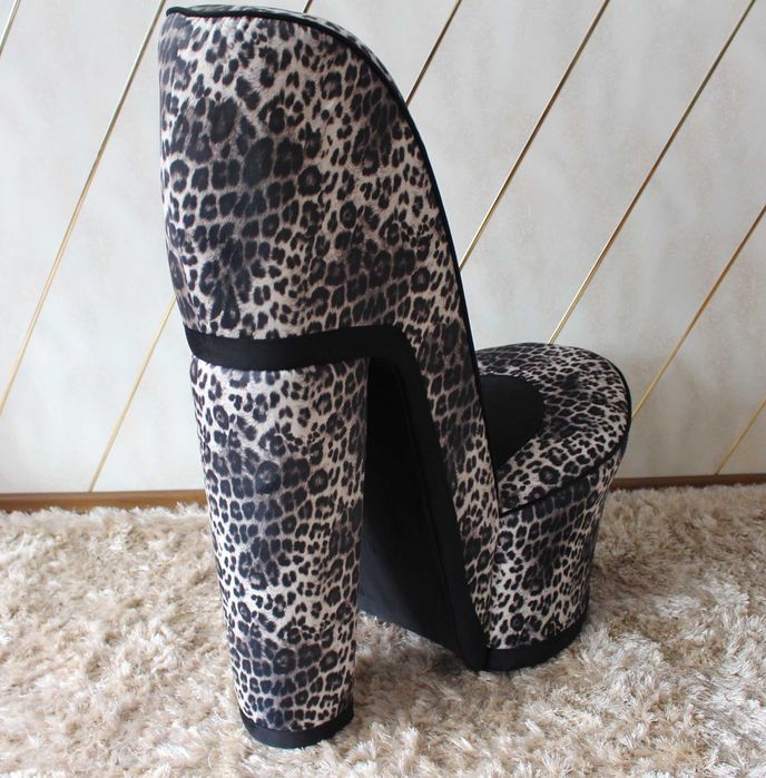 Piękny nowy fotel damska szpilka