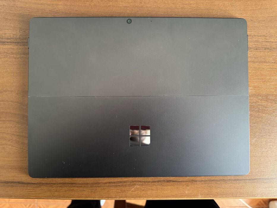 Surface pro 8 8/128 3к екран 120 hz (не працює сенсор)