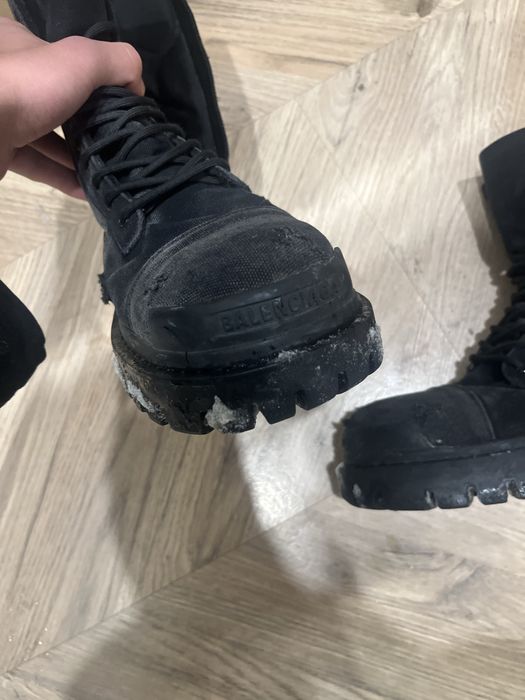 balenciaga strike boots страйки
