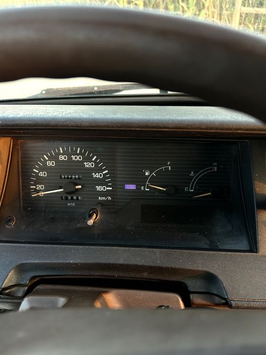 Toyota Hiace vlh51v 1987