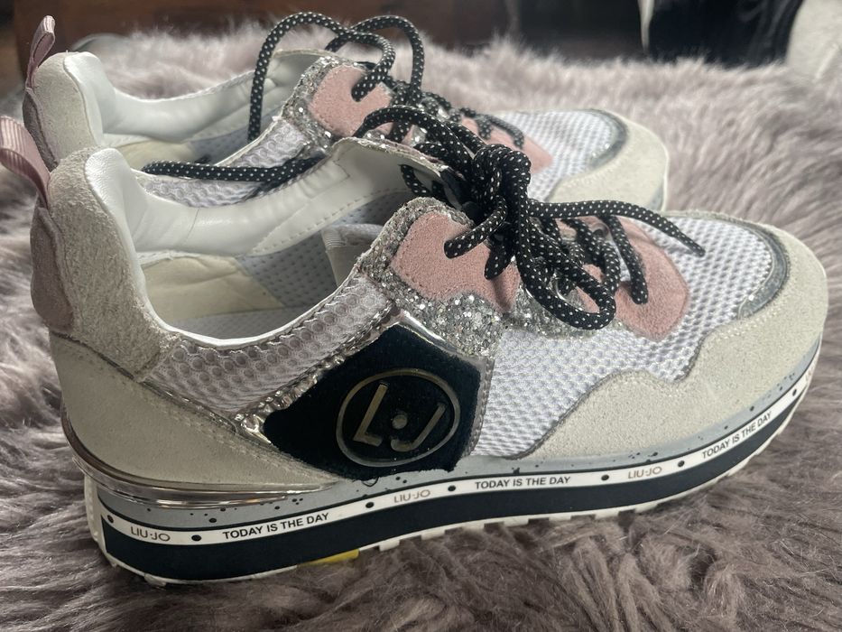 Raz ubrane cudowne buty Liu Jo 39