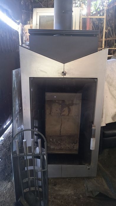 Камін під окремий витяжний канал