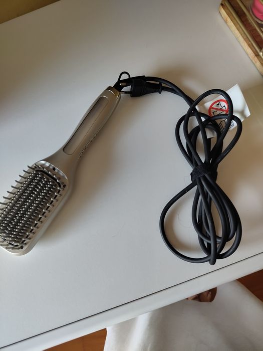Escova elétrica para esticar cabelo