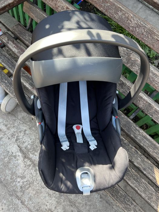 Автокрісло Cybex Cloud Z i-Size чорного кольору (2 шт / двійня )