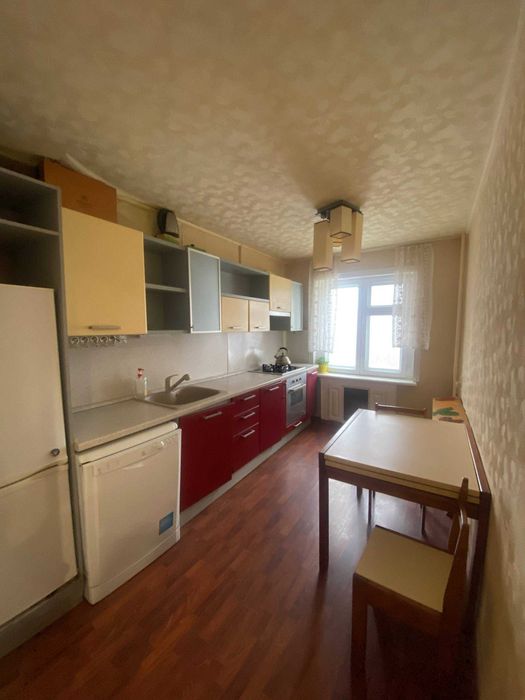 Аренда!3 комнаты!Центр!Средний этаж!