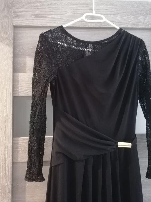 Czarna elegancka sukienka