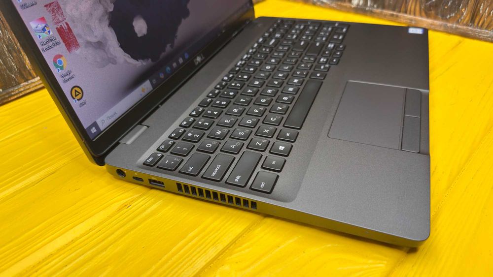 АКЦІЯ! Ноутбук Для Роботи і Навчання Dell Latitude 5500 /Core i7-8665u