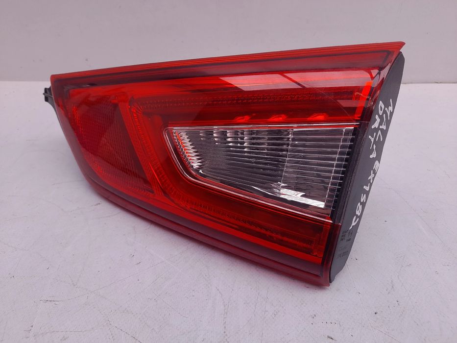 Farolim da mala direito NISSAN Qashqai II (J11)