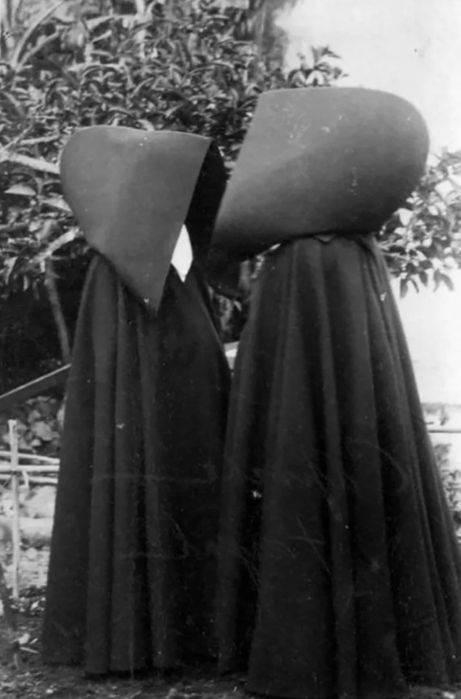 Avental de garrafas bordado da Ilha do Faial