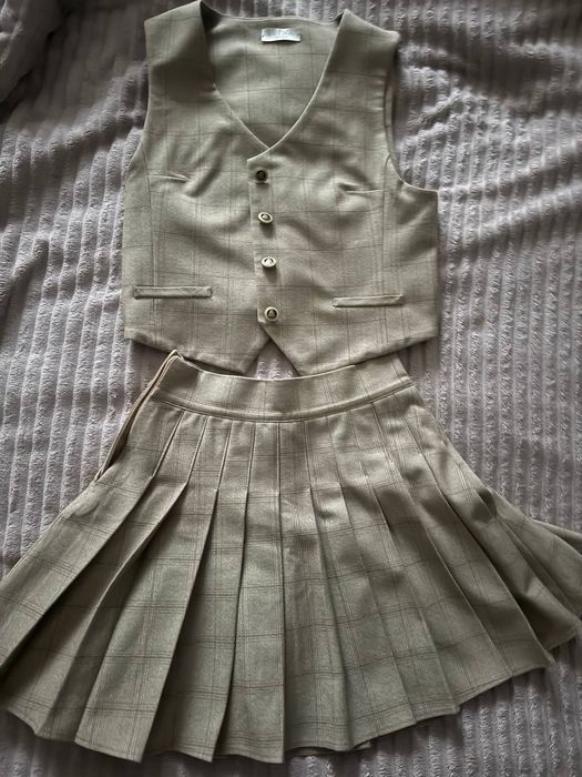 Костюм новий ivina xs спідниця желетка