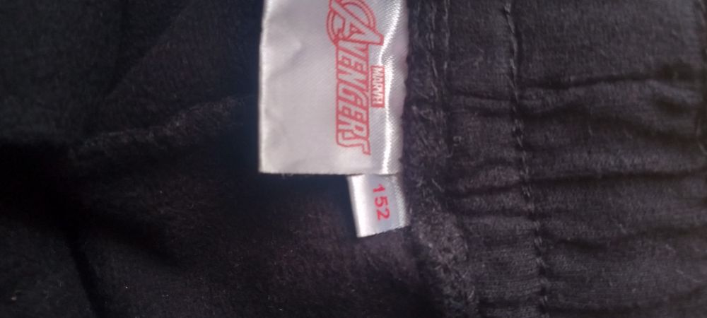 Spodnie chłopięce 152 Marvel Avengers