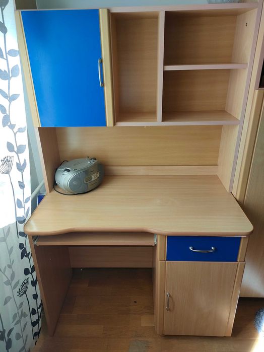 Biurko w bardzo dobrym stanie