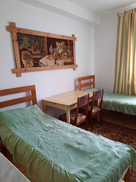 Оренда довгостроково,,подобово квартир,комнат,хостел,готель,центр. 350