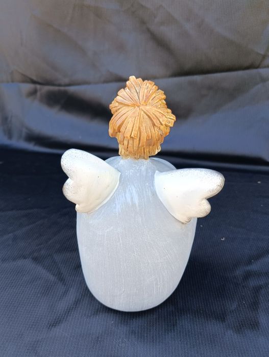 Plastikowa figurka aniołek