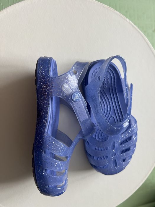 Босоніжки, сандалі crocs