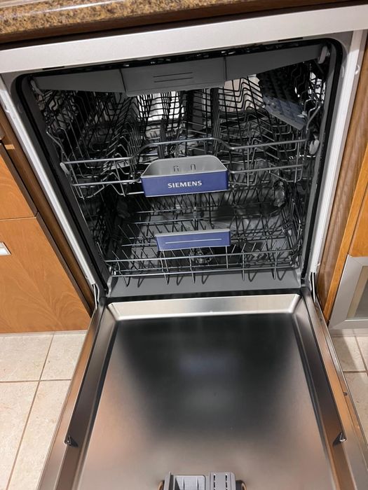 Máquina de lavar loiça siemens cinzenta