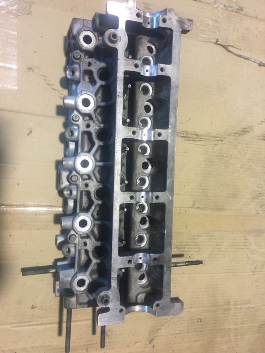 Cabeça Motor Peugeot 2000 HDI