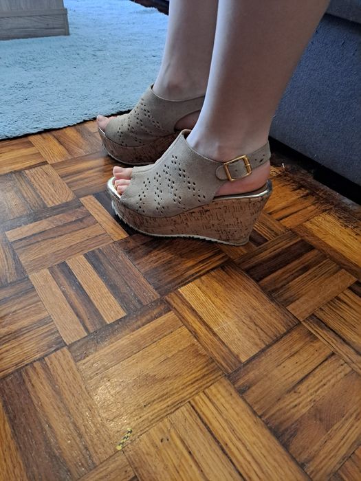 Calçado mulher em Beje