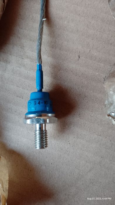 Конденсатори різні