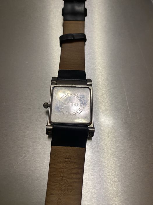 Esprit женские часики с оригинальным ремешком
