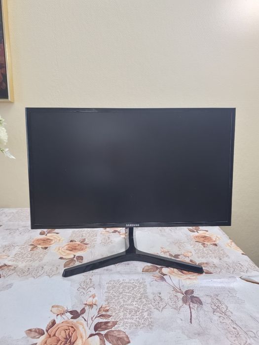Monitor Samsung 24" Full HD IPS/LED FreeSync HDMI