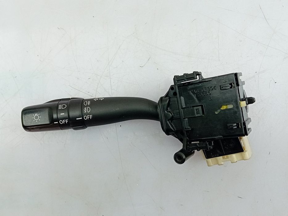 Conjunto / manetes de luzes e limpa vidros TOYOTA Avensis Sedan (_T22_