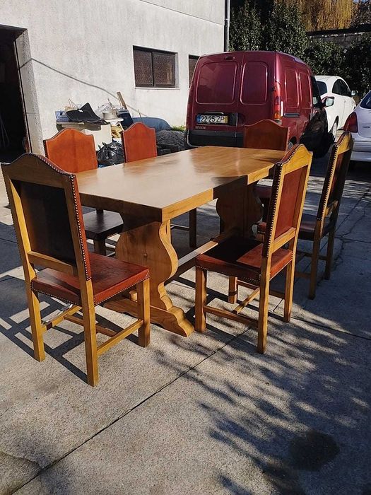 Mesa de Jantar em Madeira Maciça + 6 Cadeiras – Estilo Rústico