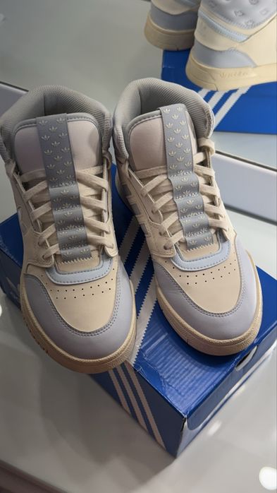 Хайтопи Adidas на ногу 23,5см