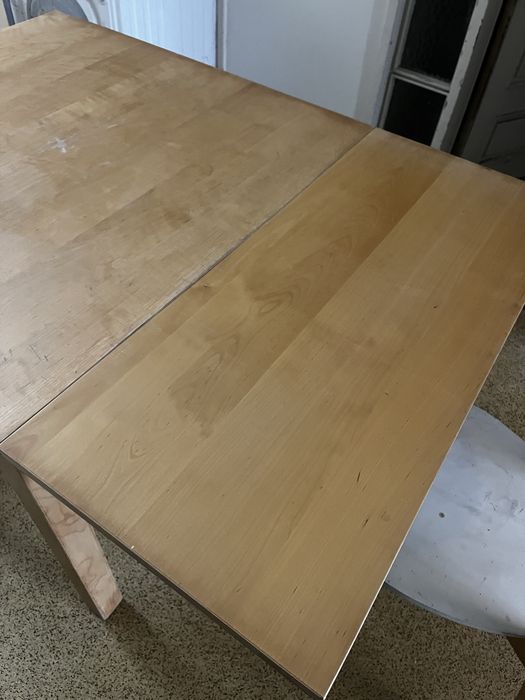 Mesa de madeira IKEA extensível