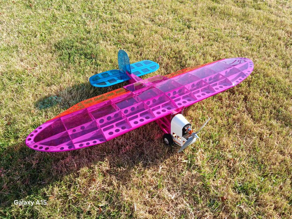 Avião RC Laser Bee V3.0
