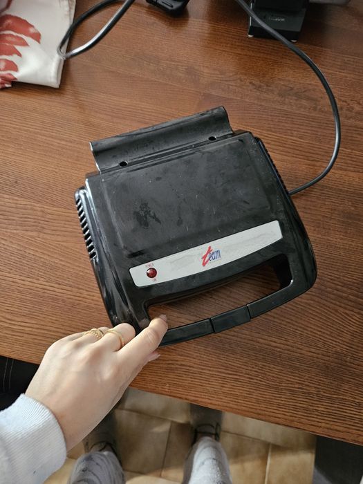 Tostadeira elétrica