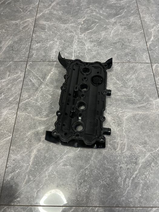 06F103469D VAG Крышка клапанная Volkswagen Jetta 2.0FSi