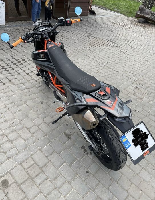 Мотоцикл Supermoto KTM 690 SMC-R 2022