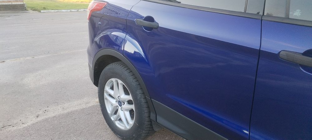 Продам Ford Escape 2.5 Г/Б