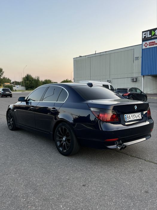 Мотор работает ровно и тихо! Коробка тоже без нареканий! Ходовая перебрана , на приборке не одной ошибки, новая резина зима 24 года ! Электро руль и сиденья , прямоточная труба! Машина вид имеет и едет как надо ! Оформление любое , торг мнительный, обмен только с вашей доплатой!