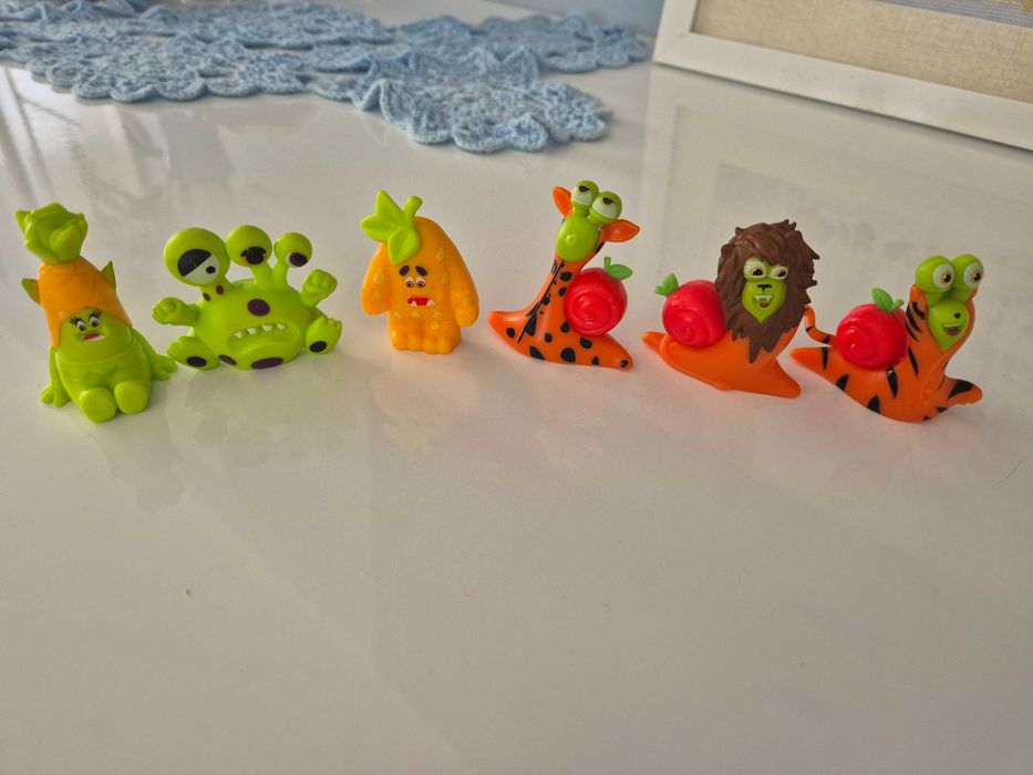 Равлик Боб з різних серій