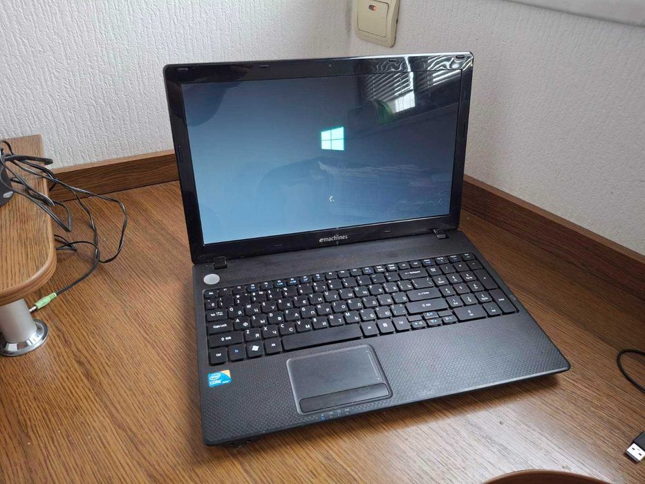 Продається ноутбук eMachines HM55-CP
