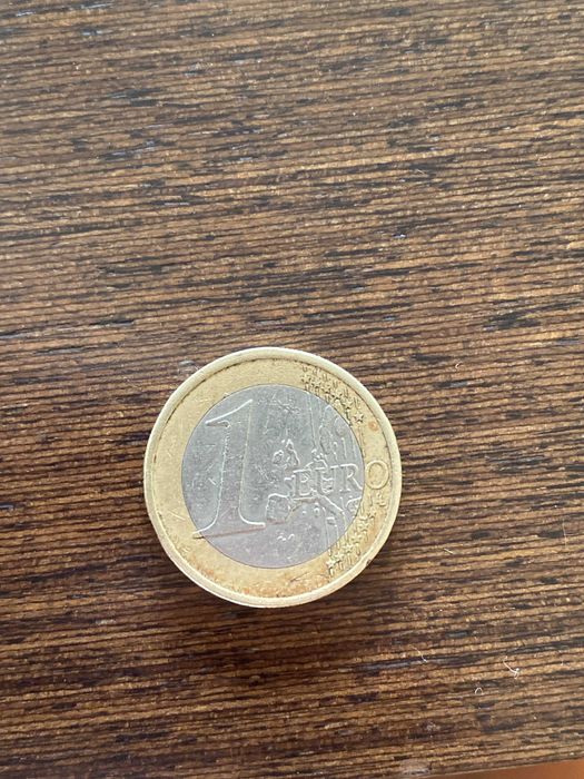 Moeda de 1 Euro, com Mocho e "S" gravado