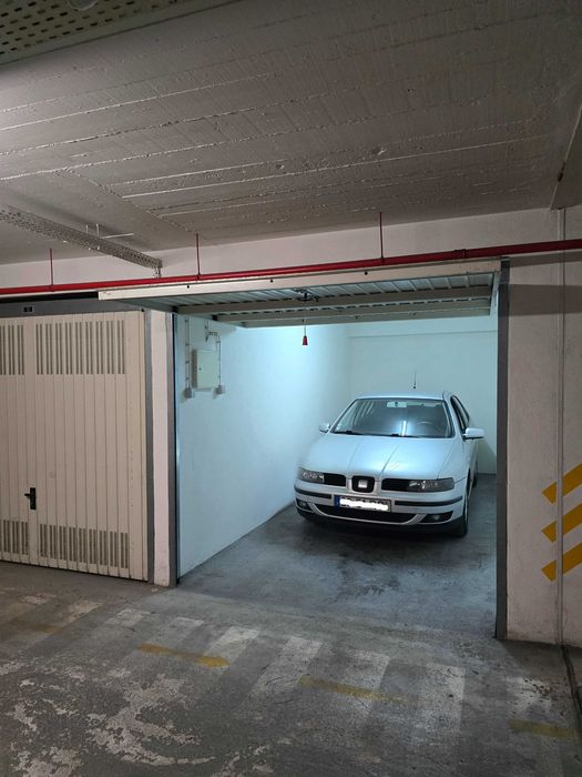 Garagem BOX 20 m2, no Alto Seixalinho, Barreiro