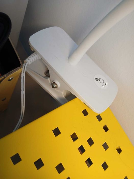 Yellow IKEA Monitor Stand | Suporte amarelo IKEA para monitor