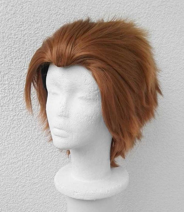 Brązowa krótka męska peruka bez grzywki z zaczesem cosplay wig brązowy