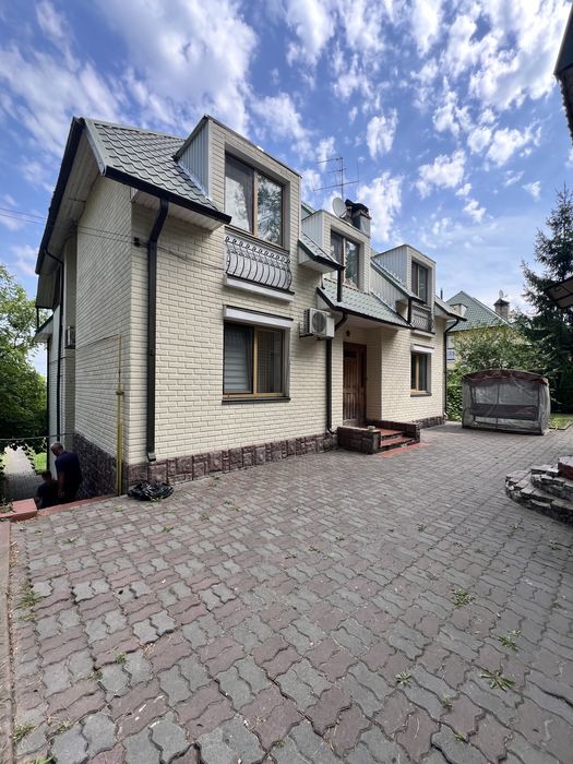 Здам будинок для сімʼї з виходом до води