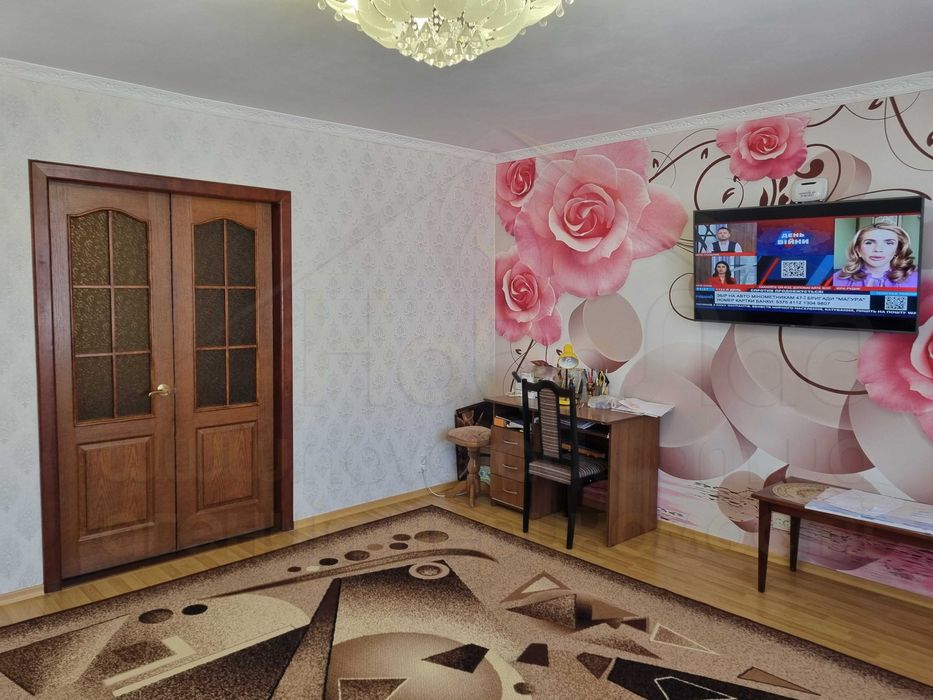 3 кімнатна квартира 82м2 з ремонтом в цегляному будинку в районі Круг