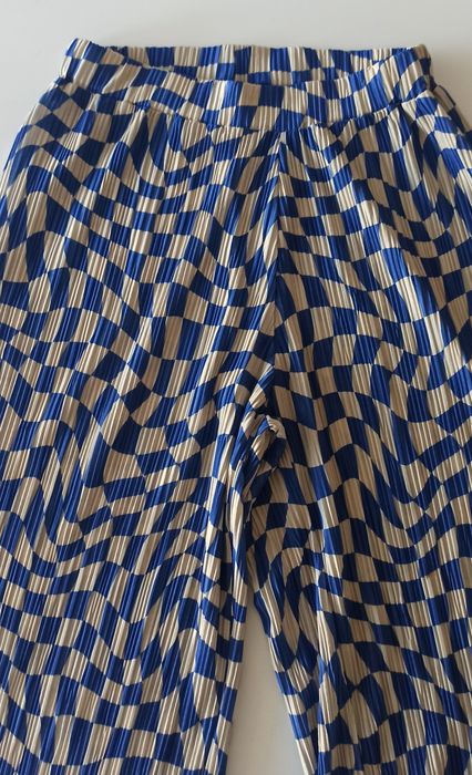 Calças fluidas de verão